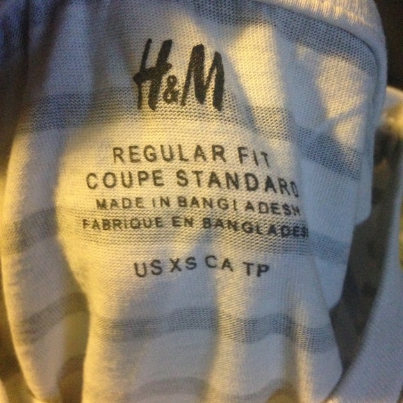 Black and white striped T-shirt - Picture 2 of 3